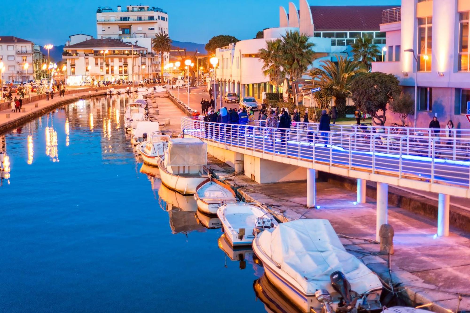Suite Ondina Viareggio Apartments Экстерьер фото